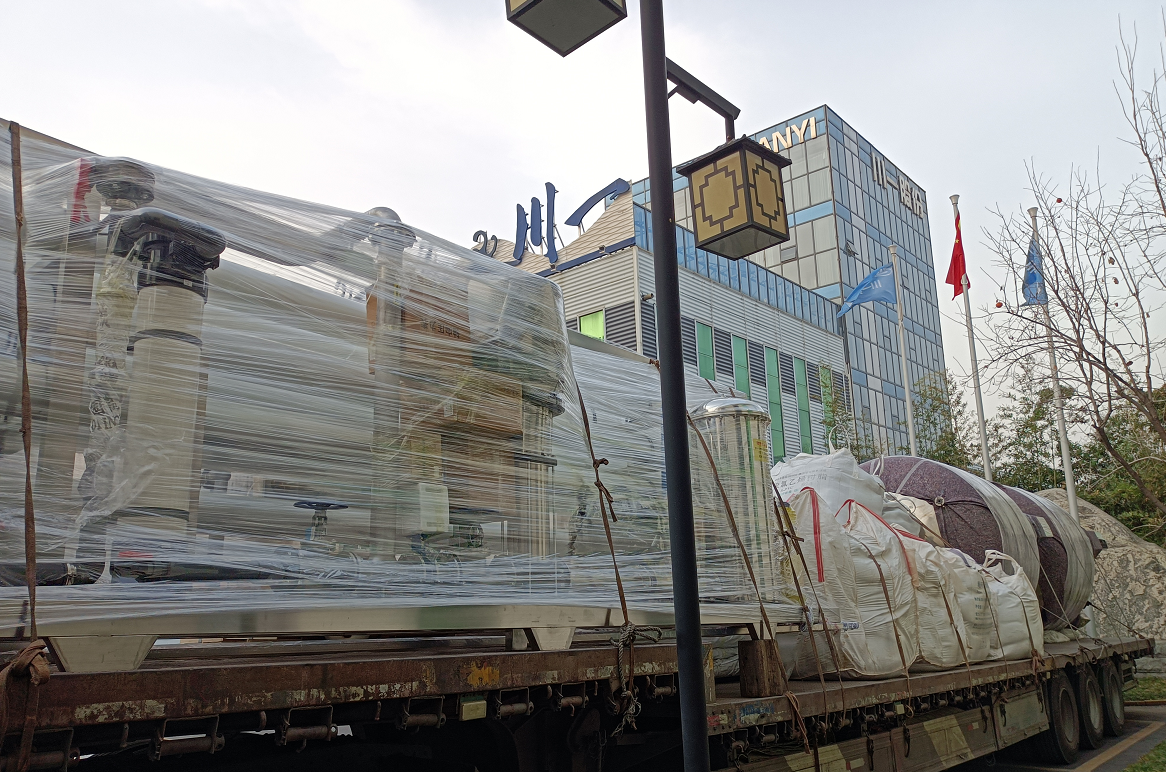 【川一股份】40T單級反滲透設(shè)備裝車發(fā)往安徽淮南市